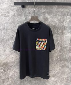 ZT60580 Fendi 25Ss Early Spring New High End Embroidered Zipper Pocket Patch Short Sleeve T-shi megndmms
