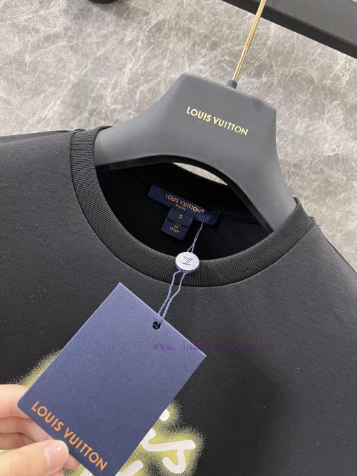ZT60597 Louis Vuitton 25Ss Early Spring New Neon Logo Printed Round Neck Short Sleeved T-shirt dj7rk8bd - Image 9