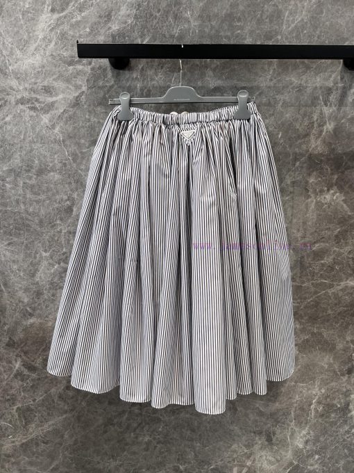 ZB60633 Prada 25Ss Early Spring New Vertical Stripe Hooded Lightweight Long Half Skirt | Yb Has 1k626u0m - Image 3