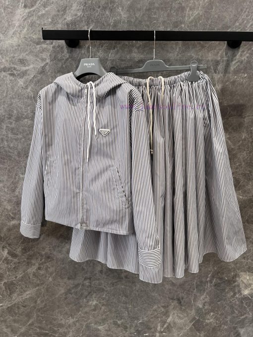 ZB60633 Prada 25Ss Early Spring New Vertical Stripe Hooded Lightweight Long Half Skirt | Yb Has 1k626u0m - Image 9