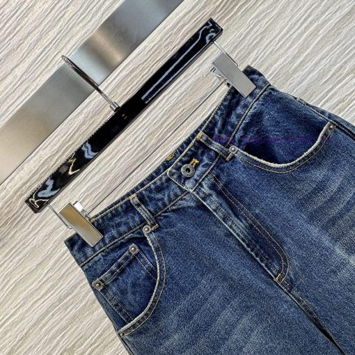 CK76325 Miu Miu 25 Spring/Summer Letter Embroidered Denim Straight Leg Pants Retro Washed Denim nopq7umd - Image 5