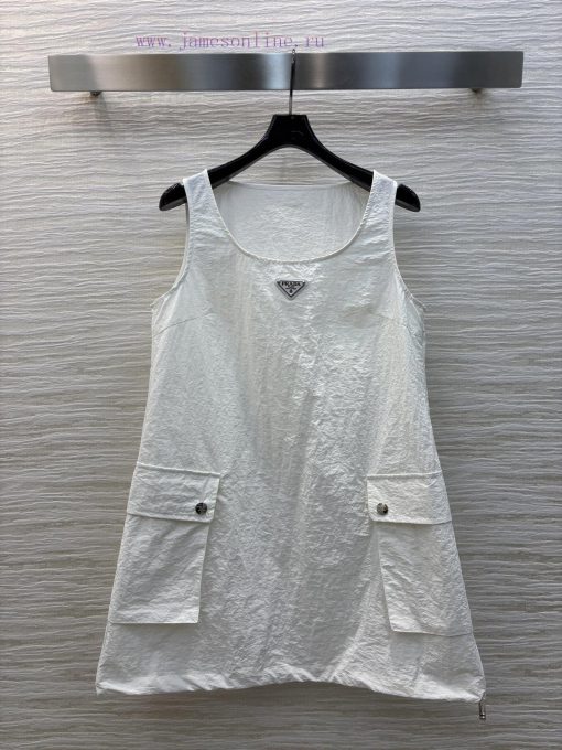 CL76570 Prada 25 Spring/Summer With Triangular Logo Sleeveless Dress Embellished With Low-key Y qg4xc5q5