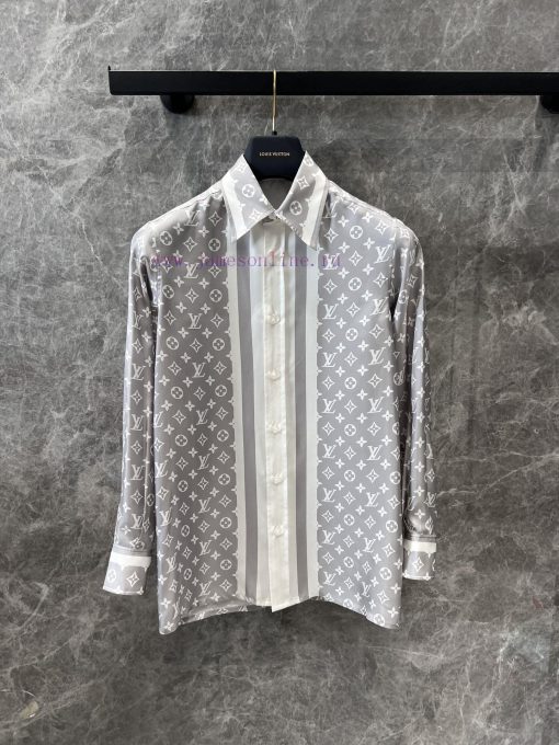 ZC60731 Louis Vuitton 25Ss Early Spring New Top Of The Line Silk Presbyopia Long Sleeved Contra k3xetytq