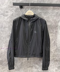 ZW60739 Burberry 25Ss Early Spring New Equestrian Knight Emblem Nylon Hoodie | Produced With Eq zfpnfy9h