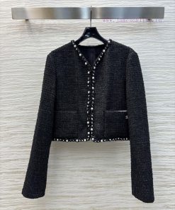 CW76668 Chanel 25 Early Spring New Collection Pearl Button Decoration V-neck Chanel Style Jacke p6iiyscp
