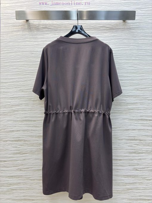 CL76811 Miu Miu 25 Spring/Summer Letter Embroidered Drawstring Waist T-shirt Dress Goddess Esse k2k01ap7 - Image 9