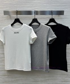 CT76960 Miu Miu 25 Spring/Summer Letter Printed T-shirt With Elastic Slim Fit Design That Fits v9uzj3xl