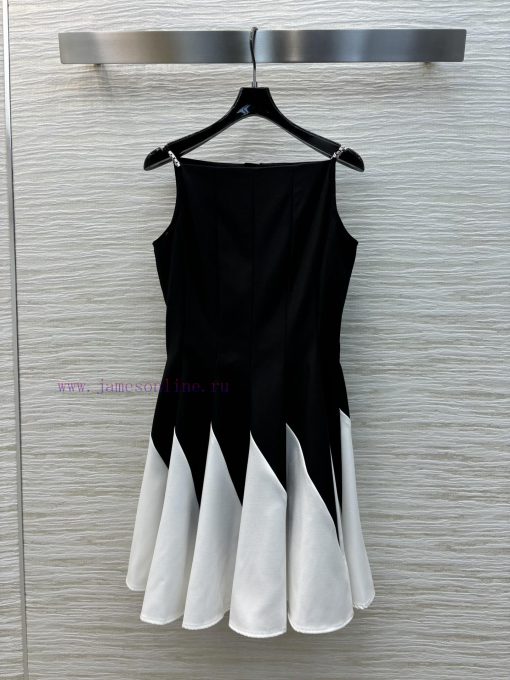 CL77113 Louis Vuitton 25 Spring/Summer Sailing Collection Elegant Black And White Color Matchin mo9449u3 - Image 2