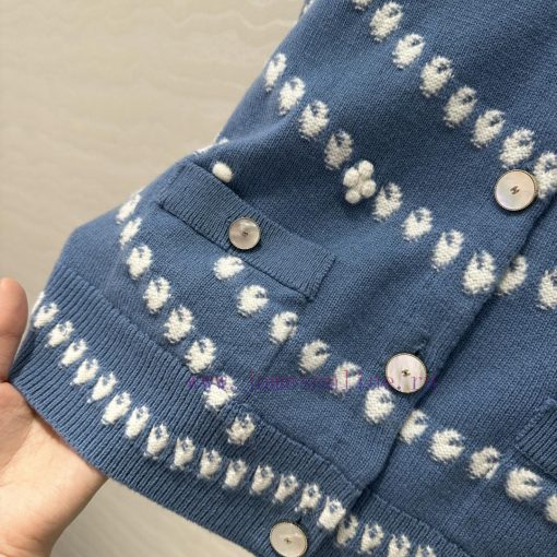 High End AW76729 Coco Chanel 25P High-end Pearl Series Cashmere Cardigan With Relief Three-dime p9saa67h - Image 8