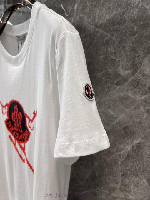 ZT59107 Moncler 25ss Early Spring New Micro Label Pattern Design Round Neck Short Sleeved T-shi 4seophge - Image 9