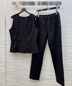 CT77138 Louis Vuitton 25 New Sleeveless Casual Set Is A Must-have Set For Every Girl's Wardrobe meuc9kep