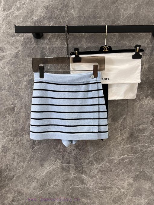 ZB60986 Chanel 25P Spring/Summer New Blue Striped Knitted Skirt | Developed By Yb This Product v6wz8ng0