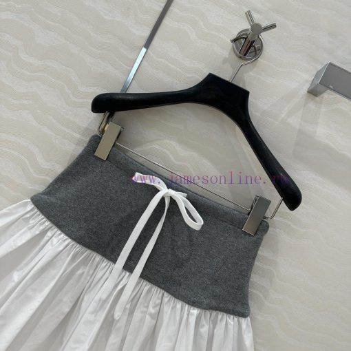 AB77215 Miu Miu Girls' Dress With College Style Ribbed Splicing Design Folded Short Half Skirt nsomdb27 - Image 3