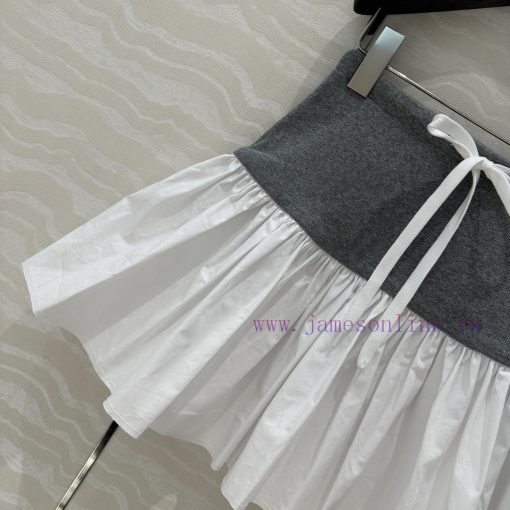 AB77215 Miu Miu Girls' Dress With College Style Ribbed Splicing Design Folded Short Half Skirt nsomdb27 - Image 4