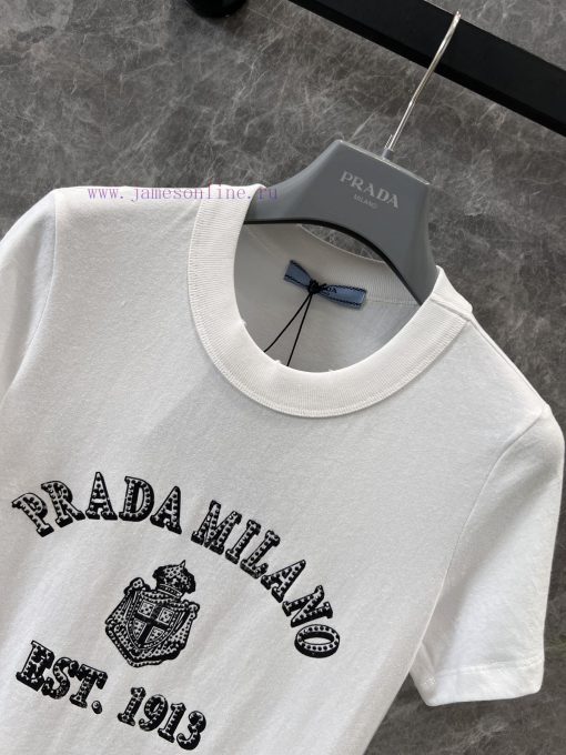 ZT60995 Prada 25Ss Spring/Summer New Hot Diamond Letter Printed Short Sleeved T-shirt | The Pro xq5zf54l - Image 4