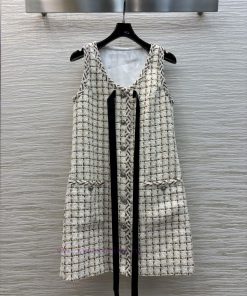 CL77313 Chanel 25 Early Spring New Collection Plaid Tweed Sleeveless Dress With Woven Edges Emb xsa86bkg