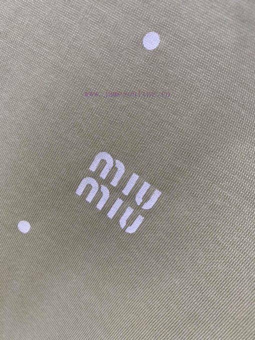ZT57318 Miumi * 24SS Spring/Summer New Product Lightweight Logo Wave Dot Printed Sunscreen Base vsot1exe - Image 8