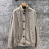 ZW60221 MiuMiuiu 25Ss Early Spring New Letter Grid Button Stand Up Collar Jacket 丨 YB Developed jjtjwdxv