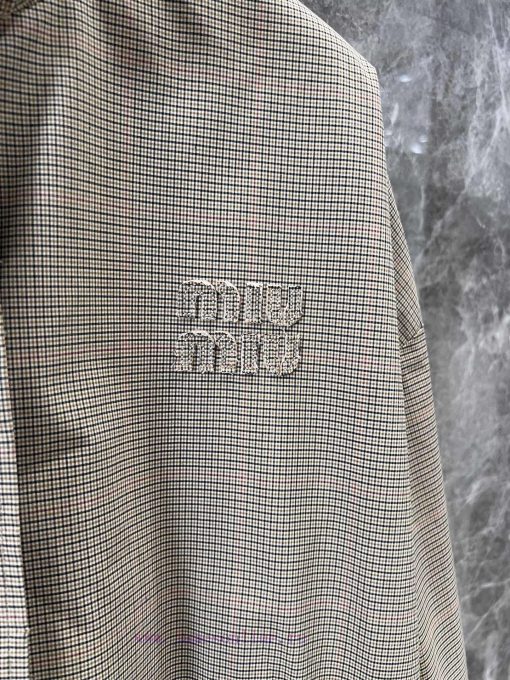 ZW60221 MiuMiuiu 25Ss Early Spring New Letter Grid Button Stand Up Collar Jacket 丨 YB Developed jjtjwdxv - Image 7