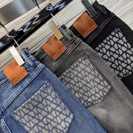 CK75509 Valentino 25 New Style Versatile And Easy To Wear Back Pocket V-Pattern Jeans This Pair aku35b0i - Image 9
