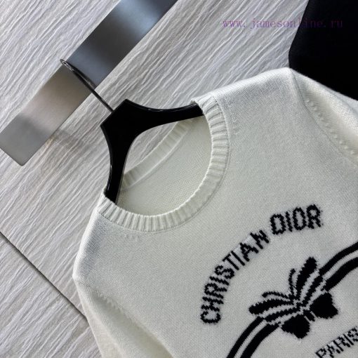 CT75513 Dior 25 Early Spring Butterfly Letter Short Sleeved Sweater Is A Super Age Reducing Sty qtmuyky5 - Image 3