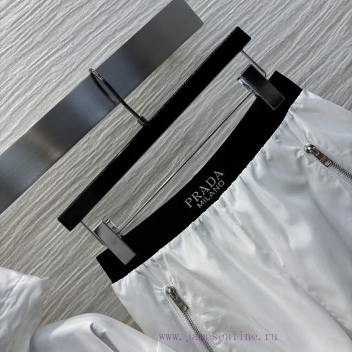 CT75539 Prada 25 Spring/Summer New Collection Hooded Zipper Hoodie Jacket+High Waist A-line Sho m2eog7h1 - Image 4
