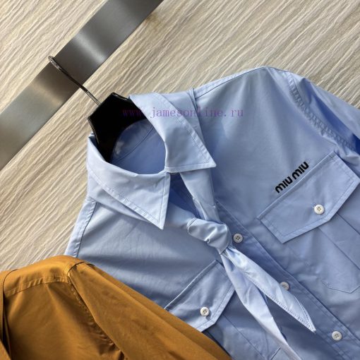 CC75555 Miu Miu 25 Early Spring New Item Classic Double Pocket Shirt Tie Decoration Simple Basi g7vtgi4f - Image 3