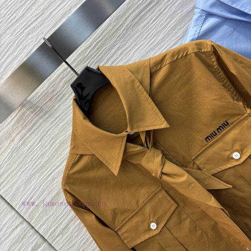 CC75555 Miu Miu 25 Early Spring New Item Classic Double Pocket Shirt Tie Decoration Simple Basi g7vtgi4f - Image 4