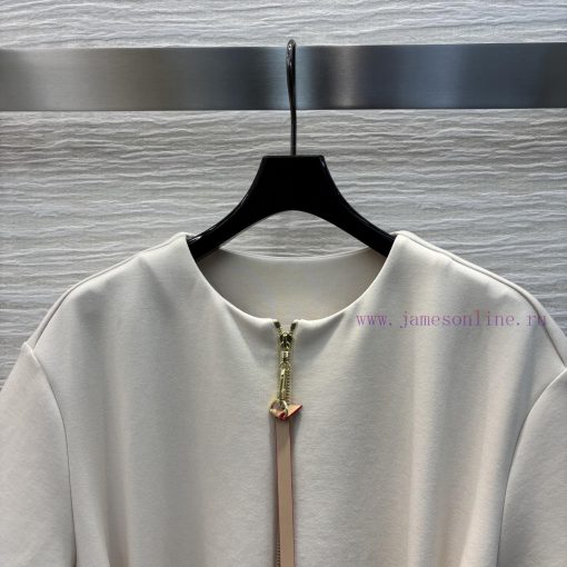 CL75566 Louis Vuitton 25 Early Spring New Collection Waist Button Round Neck Half Zipper Short bbs8ummu - Image 3