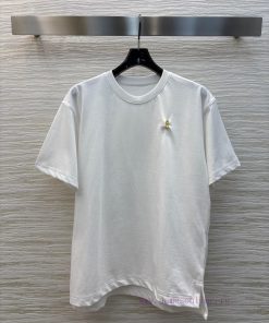 CT75606 Schiaparelli 25 Early Spring Brooch Design Short Sleeved T-shirt With Short Front And L 5yag081x