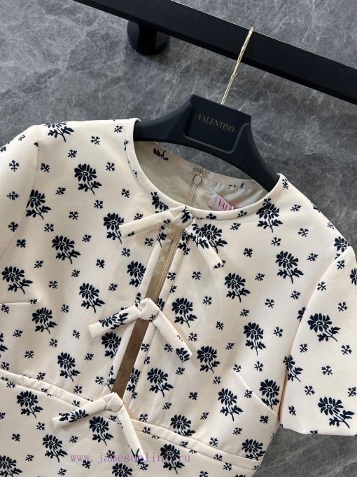 ZL60305 Valentino 25Ss Early Spring New Floral Print Bow Collar Short Sleeved Dress 丨 With Just rhs5ow6n - Image 4