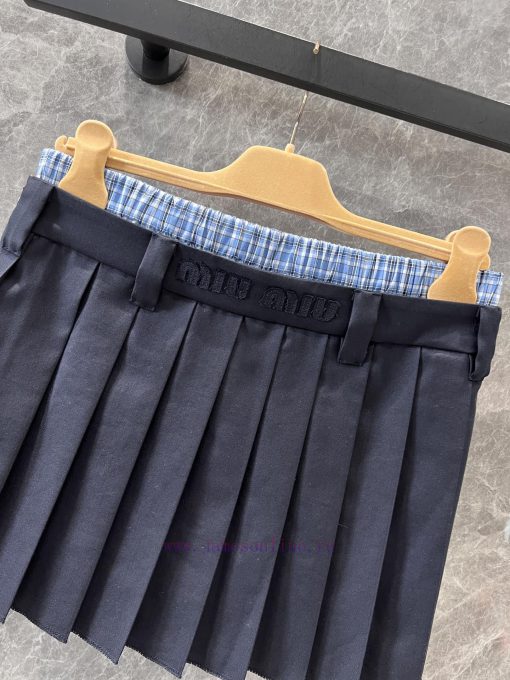 ZB60331 Mium * U 25Ss Spring/Summer New Checkered Splicing Hundred Fold Half Skirt | YB Has Dev wudmdkwk - Image 5