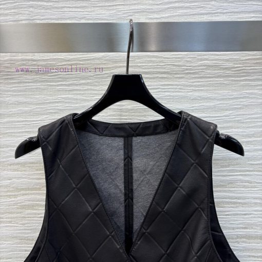 CW75822 Chanel 25 Spring/Summer V-neck Mid Length Lambskin Vest Layered With Artifact Leather V iri64xfi - Image 3