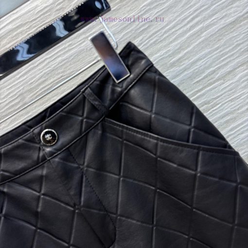 CK75823 Chanel 25 New Product Customized 100% Lambskin Five Quarter Pants With Diamond Pattern 5mf3qyev - Image 5