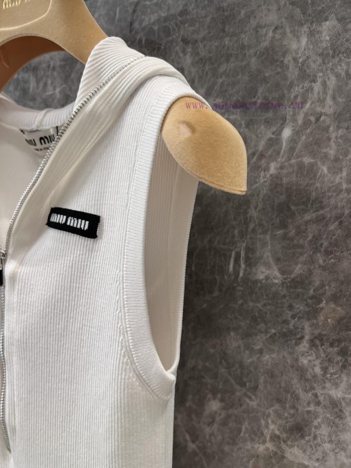 ZT60361 Miu Miu 25Ss Early Spring New Micro Label Zipper Knitted Hoodie Tank | Produced Hoodie 38au0twi - Image 7
