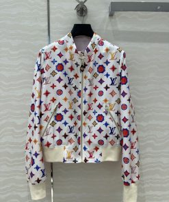 AW75878 New Color Scheme For Immortal Appearance: Louis Vuitton MONOGRAM Printed Silk Jacket Do adbq8tmt