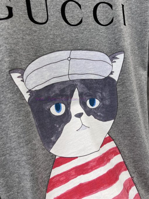 ZT60380 Gucci 25Ss Early Spring New Cartoon Cat Letter Printed Short Sleeved T-shirt 丨 YB Devel iccmbt17 - Image 6