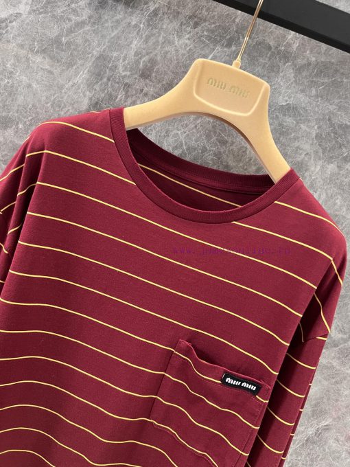 ZT60382 Miu Miu 25Ss Early Spring New Red Brown Striped Long Sleeved Round Neck T-shirt 丨 Yb De 7unpnz6m - Image 4