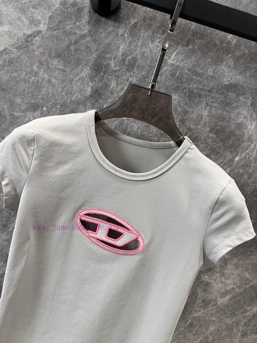 ZT60386 Diesel 25Ss Early Spring New Hollowed Out Spicy Girl Logo Short Sleeved T-shirt | Produ mz9eueg6 - Image 4