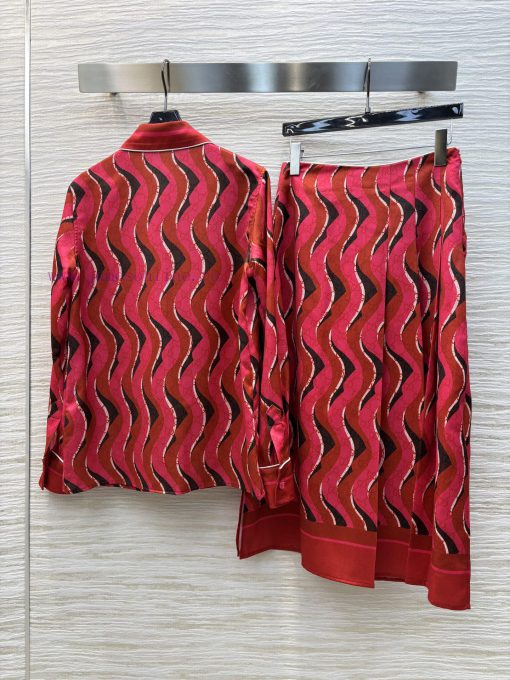 CT75889 Gucci 25 Early Spring New Collection Diagonal Print Shirt+irregular Slit Skirt Set With sj4ivx1g - Image 9
