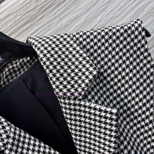 CL75959 Dior 25 Year Early Spring Collection Featuring A Sleeveless Suit And Long Skirt In A Ho c61jnuvl - Image 5