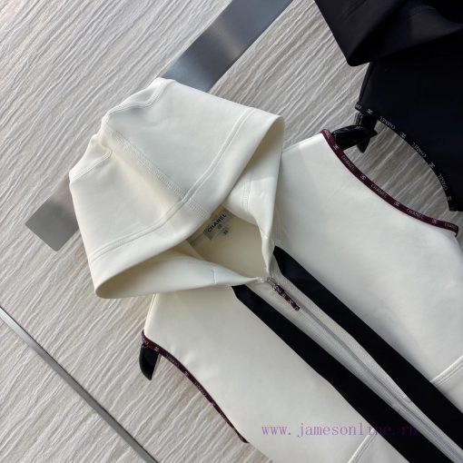 CL75978 Chanel 25 Early Spring Elastic Zipper Hooded Butterfly Tie Jumpsuit Hooded Half Zipper vkv1bqvb - Image 3