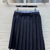 CB75991 Miu Miu 25 Early Spring New Item Fake Two Contrasting Checkered Pleated Half Skirt Fake k7t0tzqd