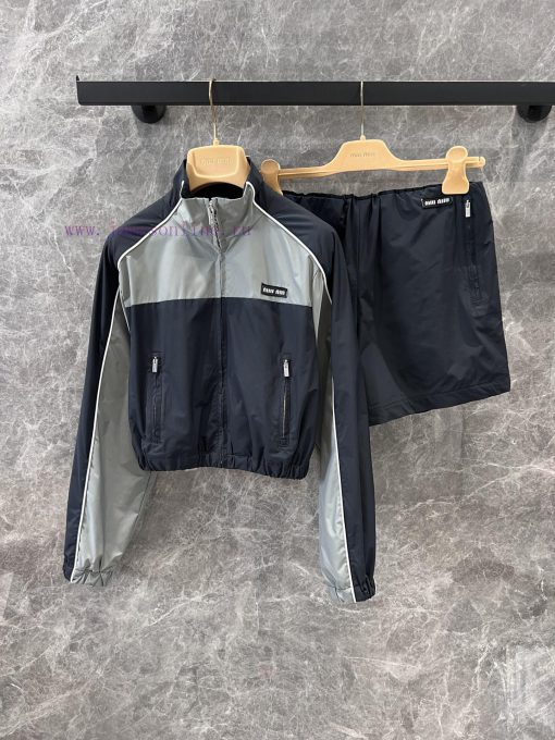 ZW60520 Miumi * 25Ss Early Spring New Letter Patch Stand Up Collar Color Blocked Short Jacket J zrnkohg9 - Image 9