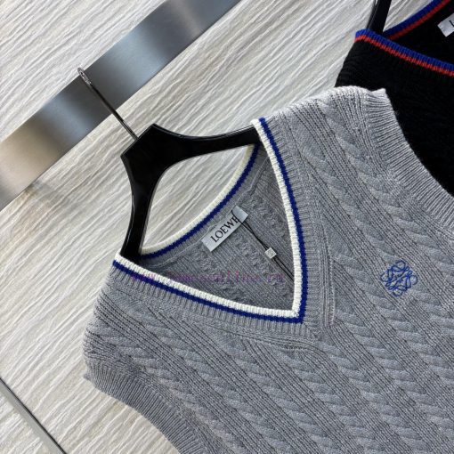 CT76012 Loewe 25 Early Spring New Item V-neck Knitted Vest Loose And Casual Style Contrasting C ejspnoqp - Image 3