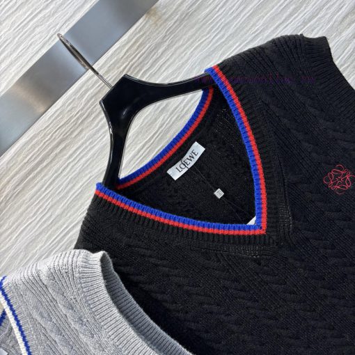 CT76012 Loewe 25 Early Spring New Item V-neck Knitted Vest Loose And Casual Style Contrasting C ejspnoqp - Image 4