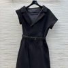 CL76039 Dior's Early Spring Collection Of 25 Years Featuring A Sloping Shoulder And Off Shoulde bym88y6q