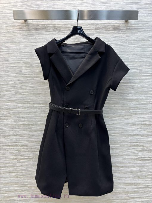 CL76039 Dior's Early Spring Collection Of 25 Years Featuring A Sloping Shoulder And Off Shoulde bym88y6q - Image 2
