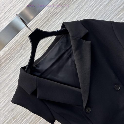 CL76039 Dior's Early Spring Collection Of 25 Years Featuring A Sloping Shoulder And Off Shoulde bym88y6q - Image 5