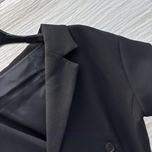 CL76039 Dior's Early Spring Collection Of 25 Years Featuring A Sloping Shoulder And Off Shoulde bym88y6q - Image 6